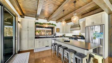 Kühlschrank, Herdplatte