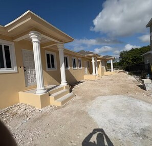 Exterior - BRAND NEW Austin Estates #1 1bed/1bath Apartment (Nassau)