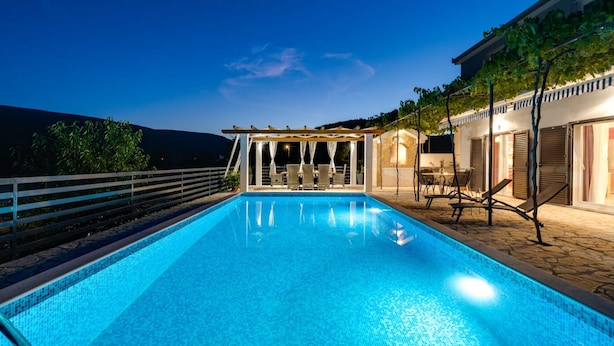 Unclassified image, 1 of 21, button - Holiday home Silvija by Villas Guide (Primorski Dolac)