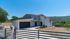 Exterior - Holiday home Silvija by Villas Guide (Primorski Dolac)