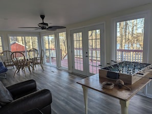 Spielezimmer