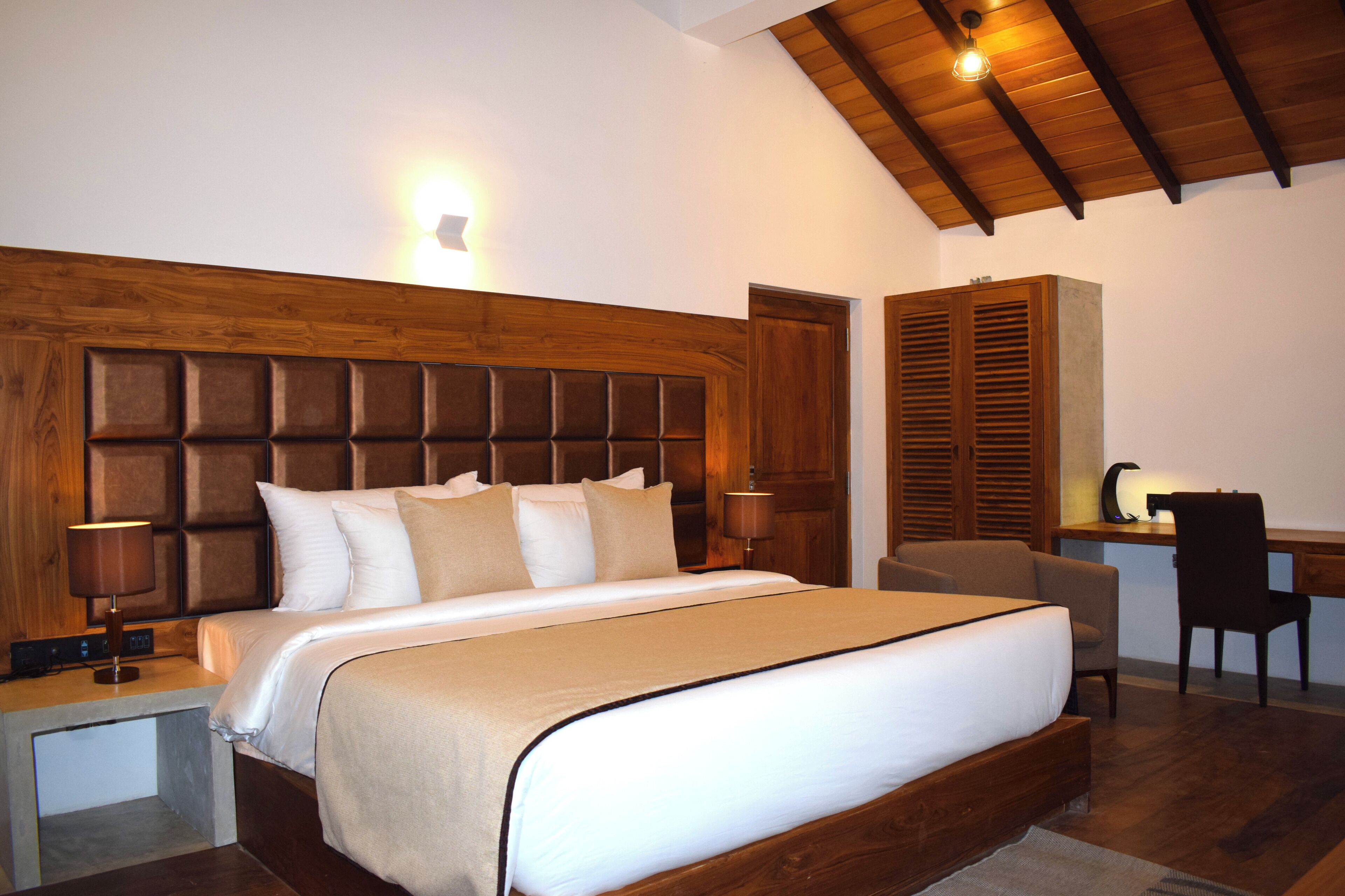 Luxury-Zweibettzimmer | Zimmersafe, individuell eingerichtet, Schreibtisch