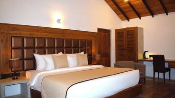 Coffres-forts dans les chambres, ameublement personnalisé, bureau