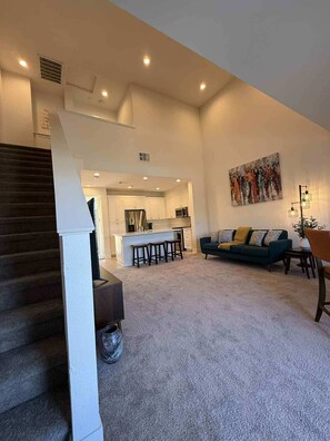 Living area - Walkable 3-bedroom townhome in Otay Ranch Chula Vista (Chula Vista)