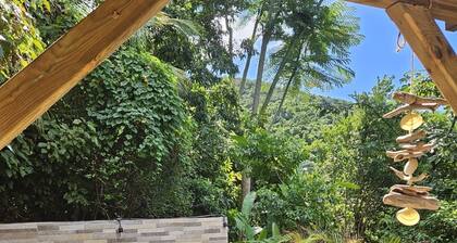 Kazavocat , gite de charme à deux pas de la plage avec petite piscine privée