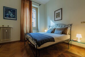 Apartamento básico, balcón | Tabla de planchar con plancha y wifi gratis