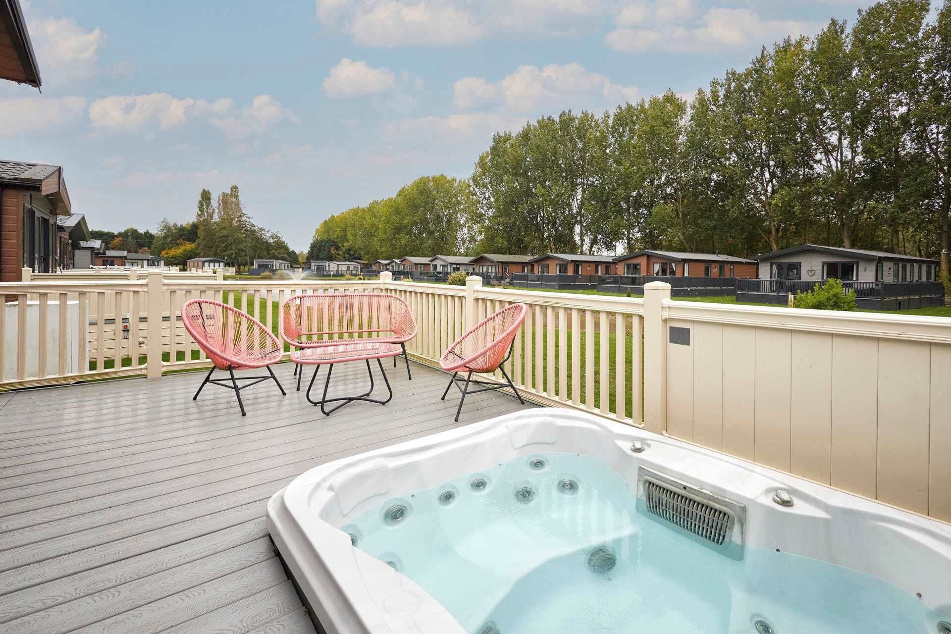 Tarn Lodge,  Allerthorpe Golf & Country Park, York - Host & Stay