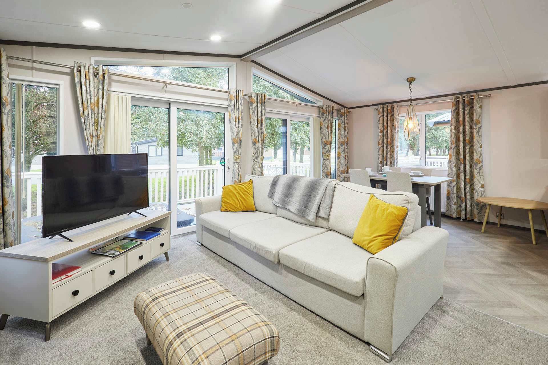 Brackencroft Lodge,  Allerthorpe Golf & Country Park, York - Host & Stay