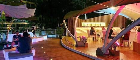 Snack bar