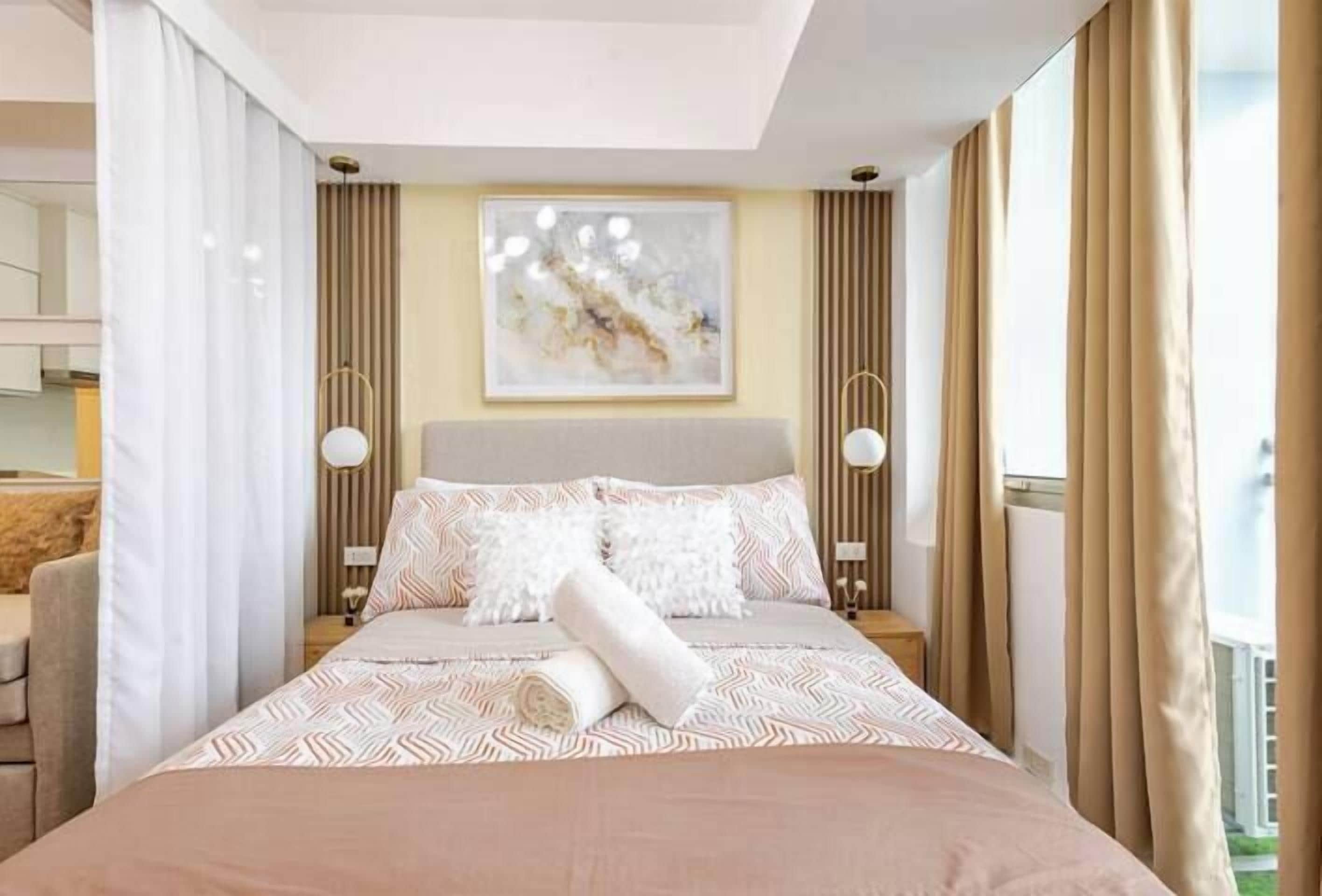 In-room safe, blackout drapes, iron/ironing board, free WiFi