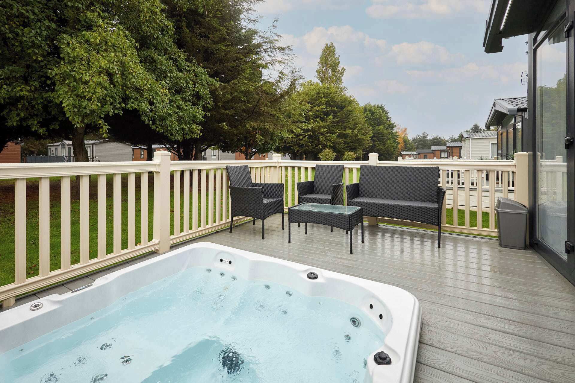Falconers Lodge,Allerthorpe Golf & Country Park, York - Host & Stay