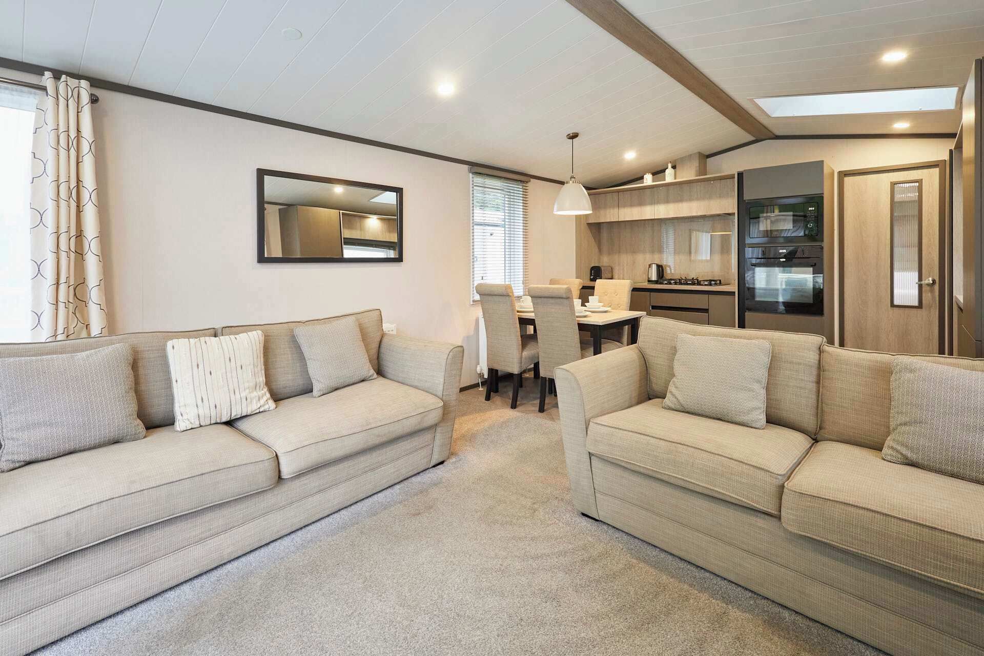 Falconers Lodge,Allerthorpe Golf & Country Park, York - Host & Stay