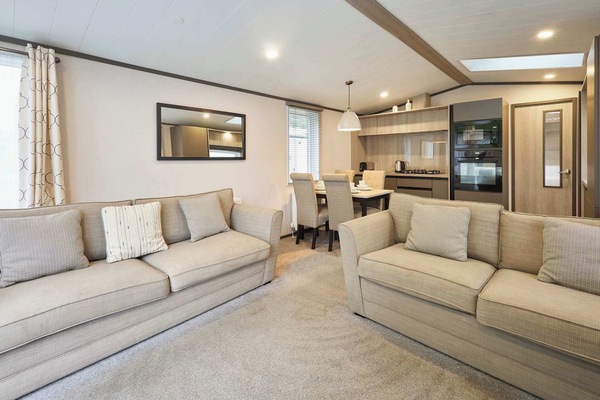 Falconers Lodge,Allerthorpe Golf & Country Park, York - Host & Stay