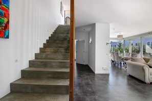 Interior - Villa 'Pêra By Gabi Miguel' with Private Pool, Wi-Fi and Air Conditioning (Pêra)