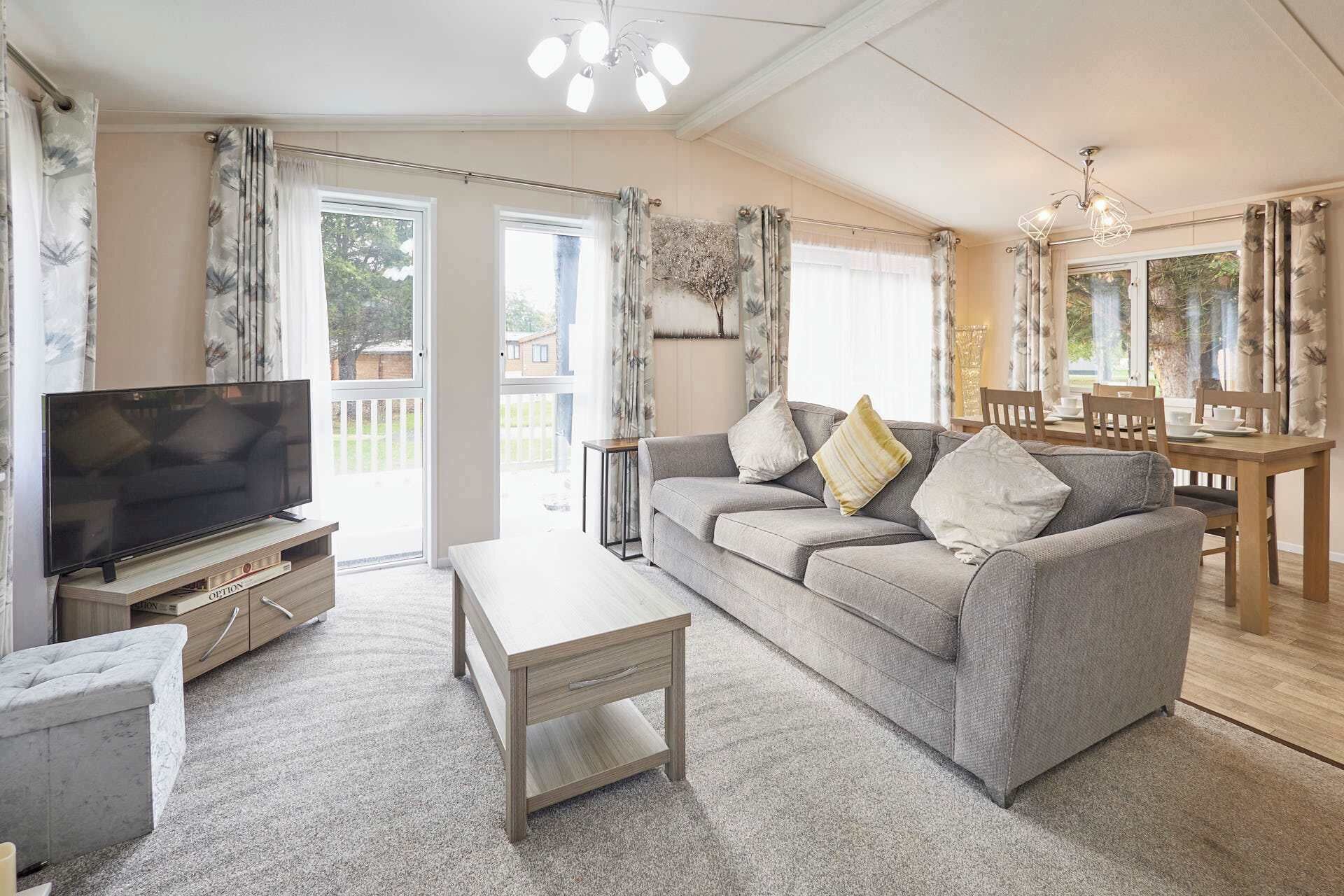 Reynards Retreat, Allerthorpe Golf & Country Park, York - Host & Stay