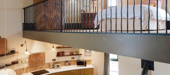 Countryside Retreat - The Grain Store