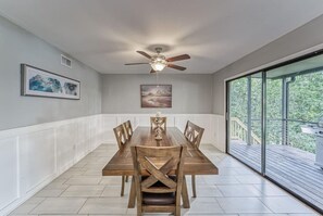 Dining - 5 Large Bedrooms | Game Room | Patio (Tampa)