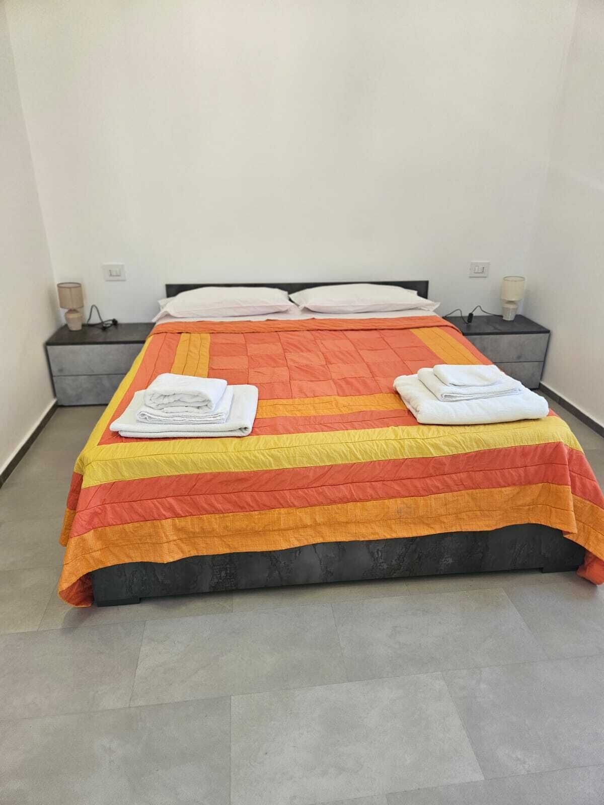 1 bedroom, iron/ironing board, internet, bed sheets