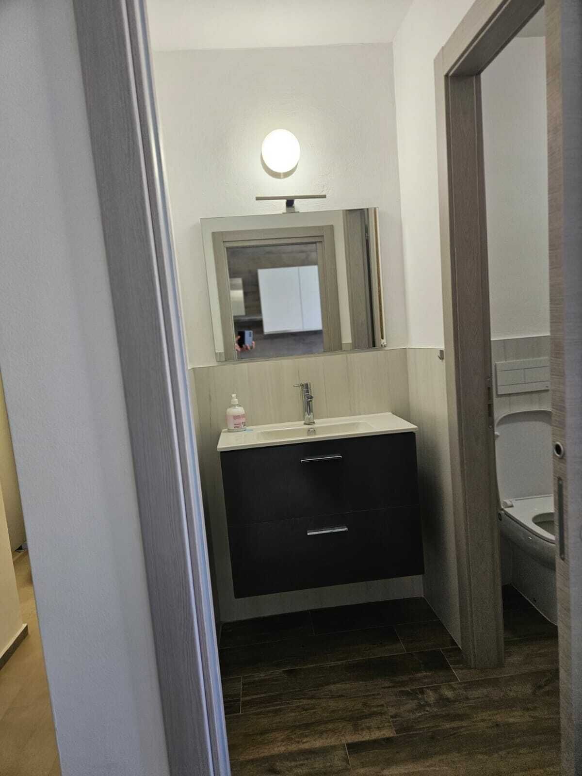 Asciugacapelli, asciugamani, carta igienica