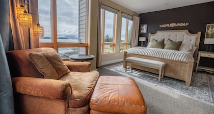 Sandy Beach Vista: 3 BR, 2.5 BA House in Sitka, Sleeps 6