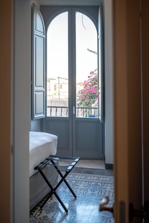Apartment, Balkon, Gartenblick | Bügeleisen/Bügelbrett, kostenloses WLAN