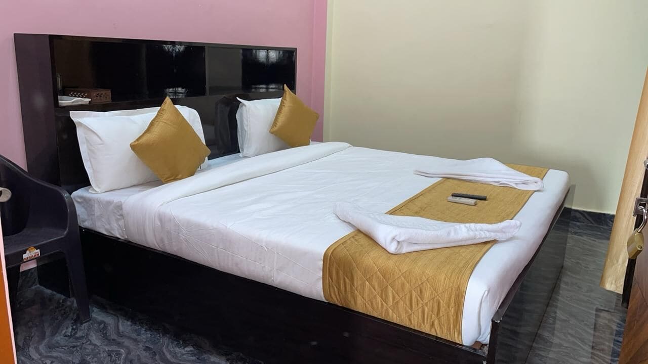 Double or Twin Room, City View | Free WiFi