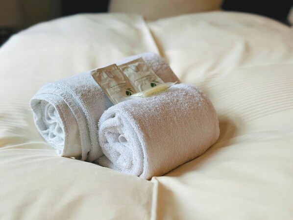 经济双床房, 花园景观 | 高档床上用品、办公桌、笔记本电脑工作区、免费婴儿床