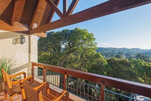 Caja de seguridad en la habitación y cortinas blackout 