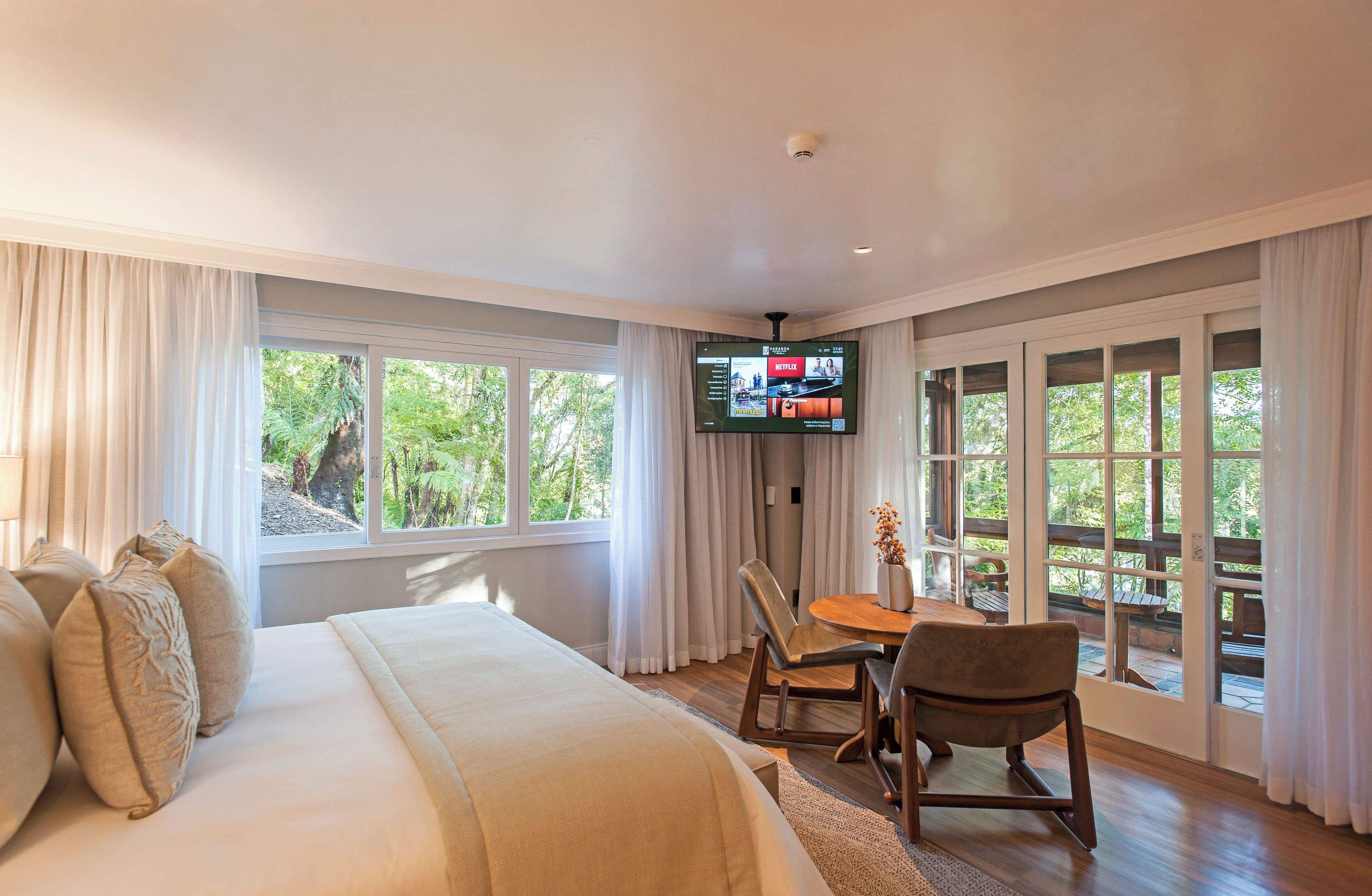 Refúgio | In-room safe, blackout drapes, soundproofing, iron/ironing board