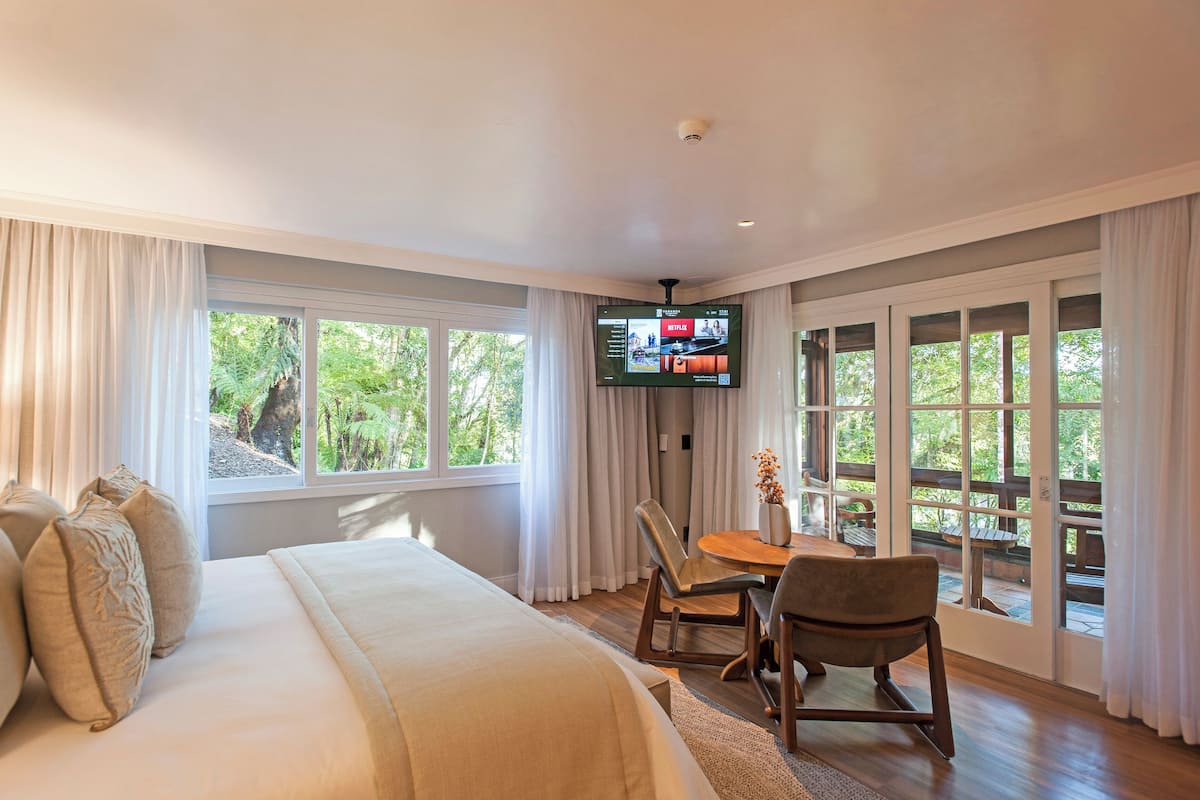 Apartment, Valley View | In-room safe, blackout drapes, soundproofing, iron/ironing board