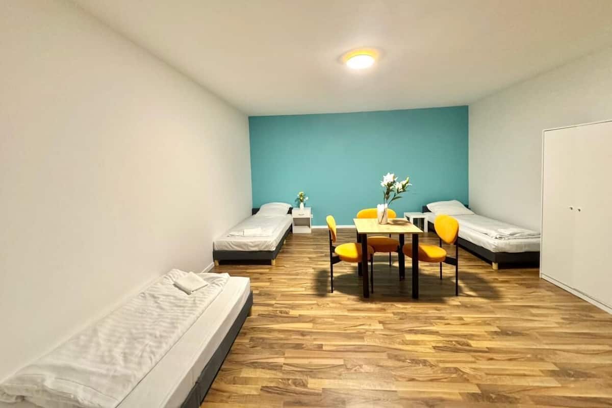 Deluxe Room | Desk, laptop workspace, iron/ironing board, free WiFi