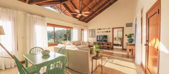 Amazing Villa With Brkfst Included at Puerto Bahia C5