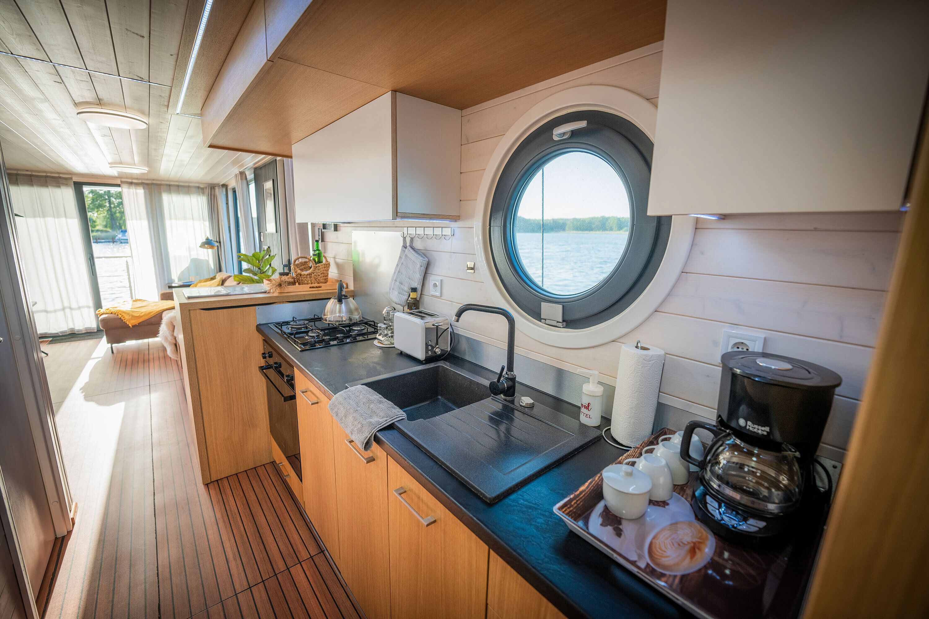 Refrigerador, horno, parrilla de estufa y lavavajillas 