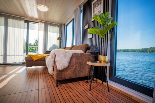 Wasserromantik auf dem Hausboot: Miami Woma D13 - Ihr schwimmendes Paradies!