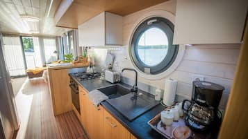 Kühlschrank, Ofen, Herdplatte, Geschirrspüler