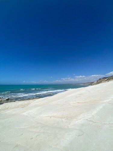 Charming Villa in San Leone Agrigento – Peaceful Oasis Near Valley of the Temples