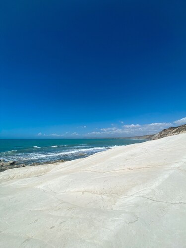 Charmante maison à San Leone, Agrigente – Calme, jardin et proximité des plages