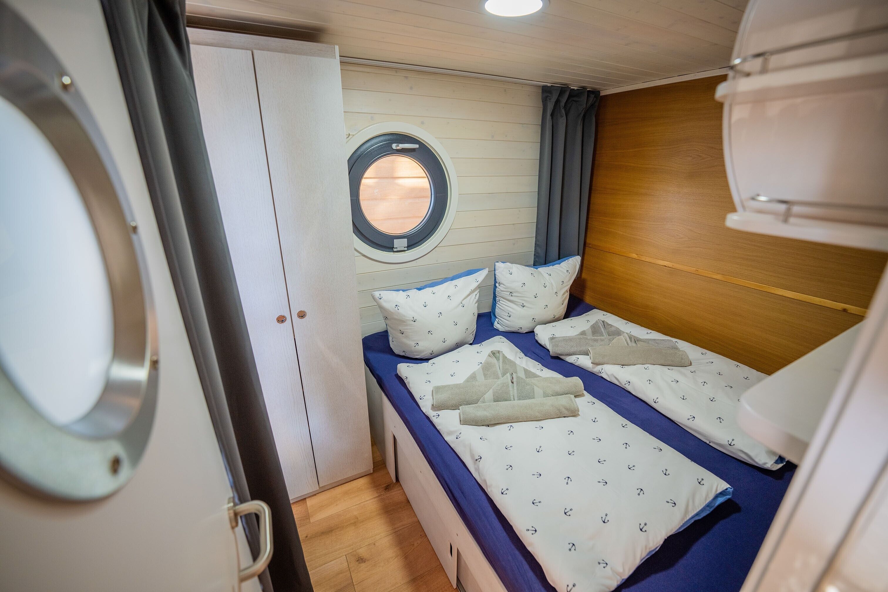 2 makuuhuonetta, Wi-Fi, vuodevaatteet