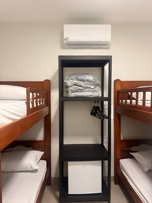 1 slaapkamer, een bureau, gratis wifi, beddengoed