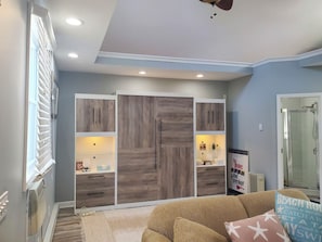 Interior - Cozy Studio (Amityville)