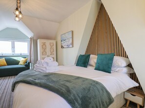 6 slaapkamers, individueel gedecoreerd, individueel gemeubileerd