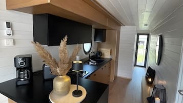 Kühlschrank, Ofen, Herdplatte, Geschirrspüler