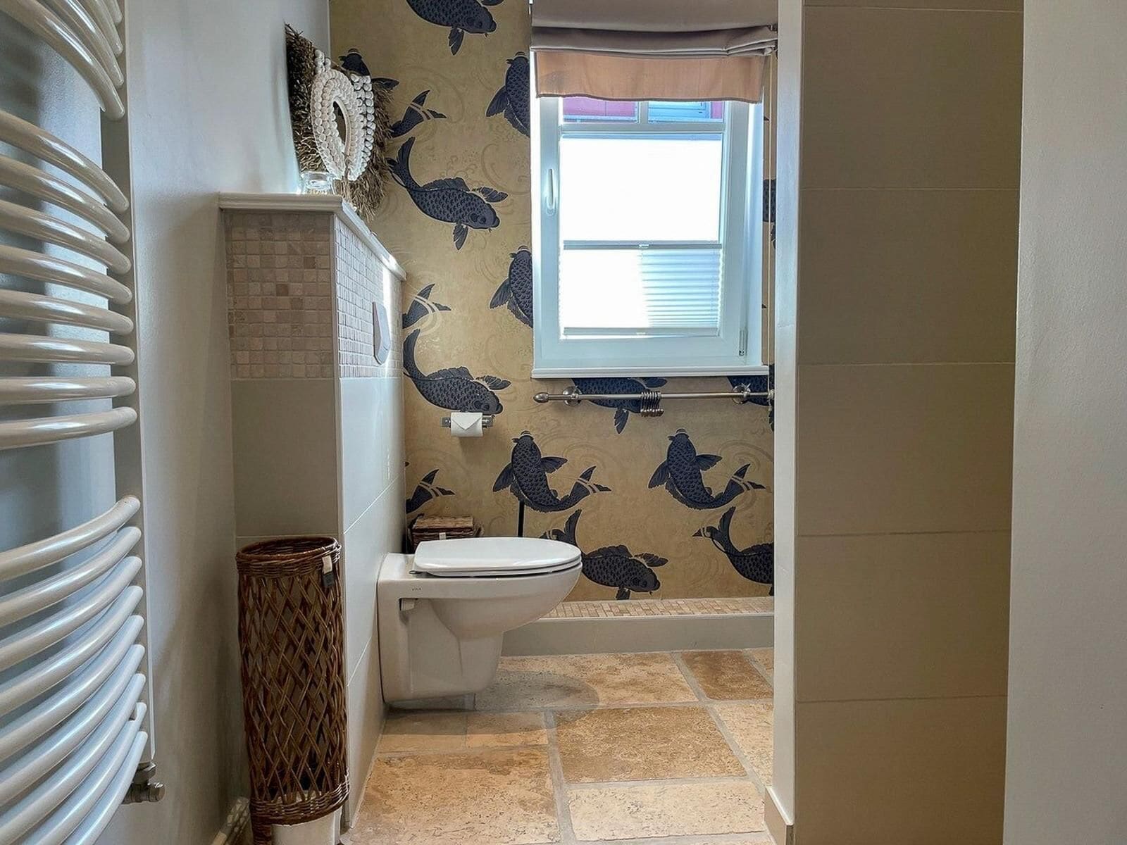 تجهيزات دش، مجففات شعر، ورق حمّام