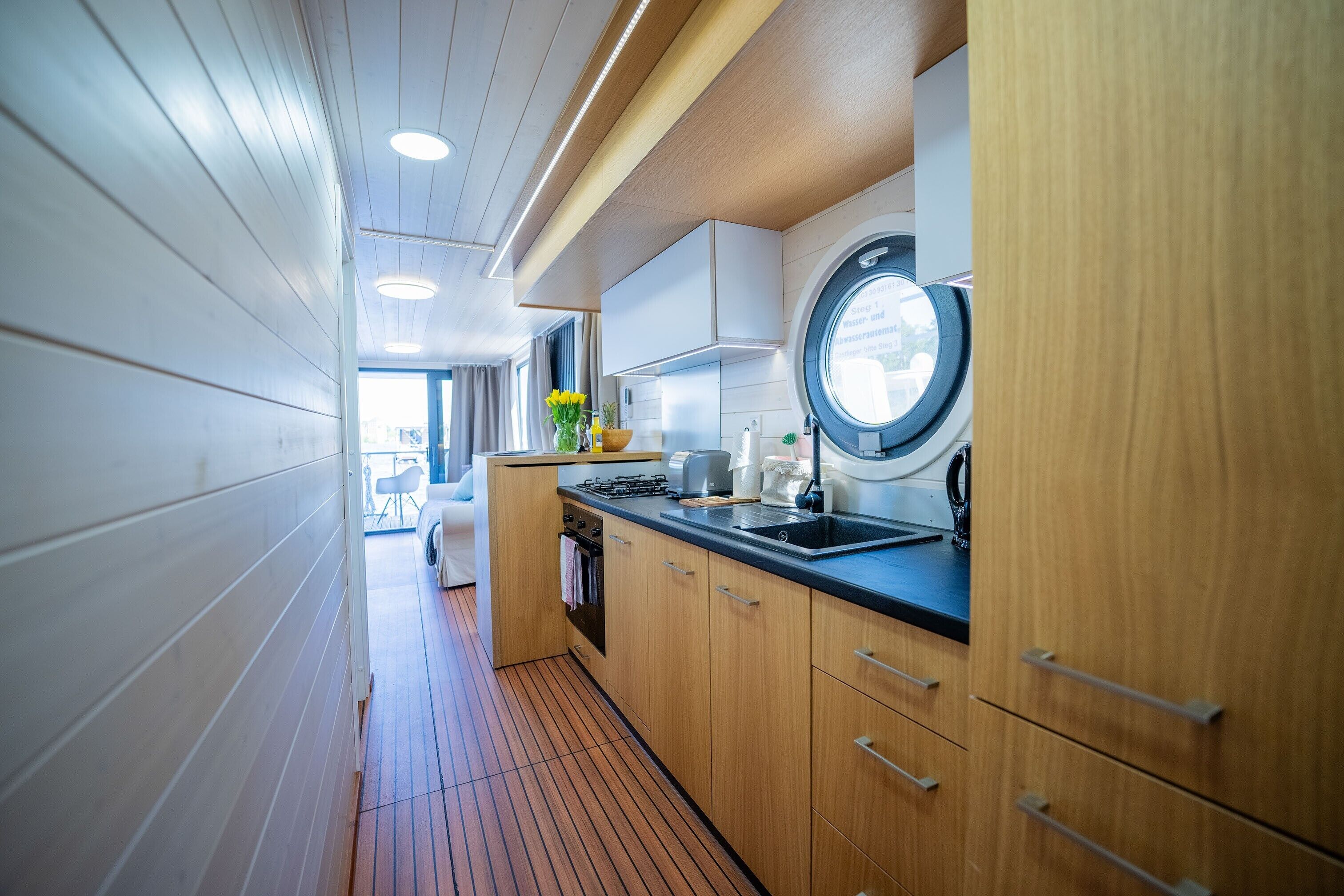 Kühlschrank, Ofen, Herdplatte, Geschirrspüler