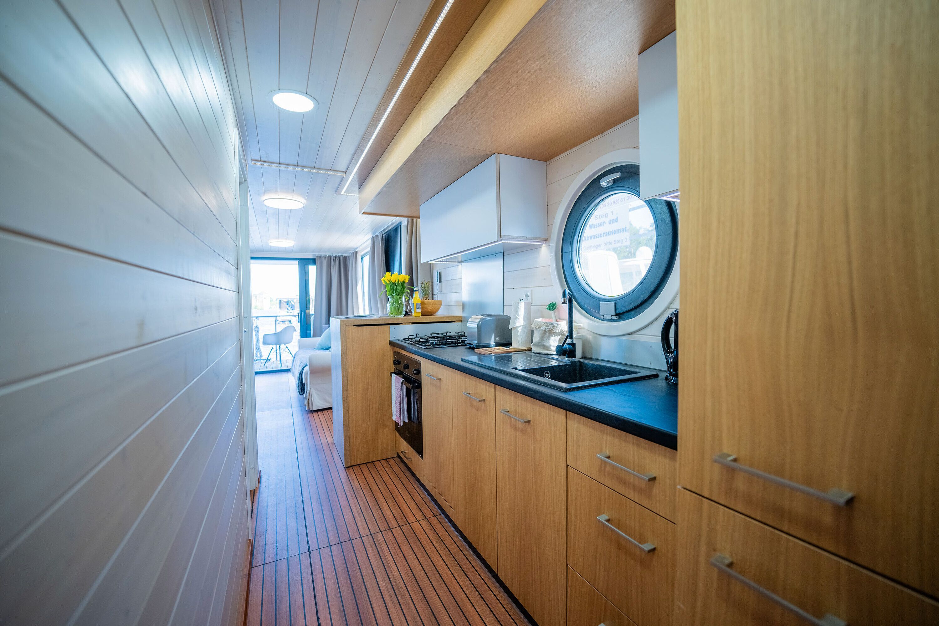 Kühlschrank, Ofen, Herdplatte, Geschirrspüler