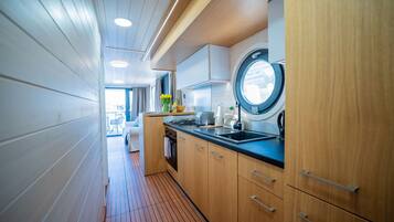 Kühlschrank, Ofen, Herdplatte, Geschirrspüler