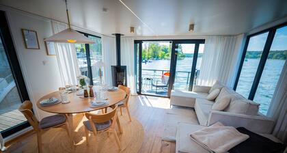 Floatinghouse Pina WOMA D13