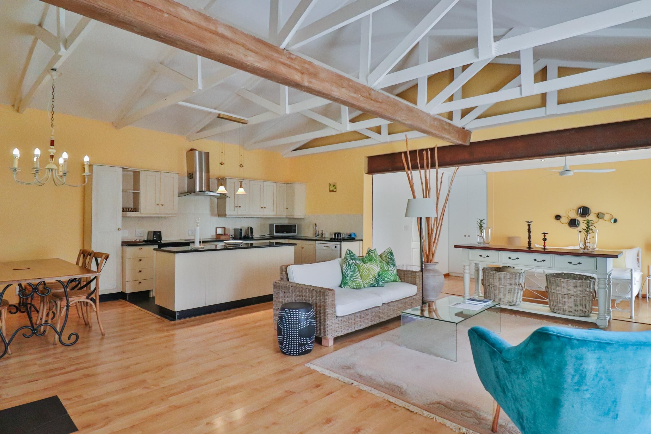 Deluxe Apartment, 1 Bedroom, Fireplace, Partial Sea View | Living area