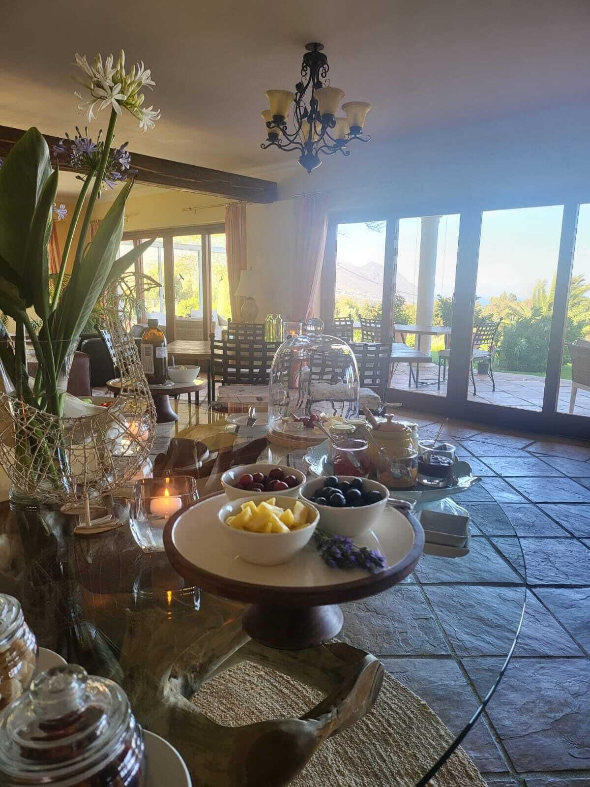 Desayuno buffet incluido todos los días 
