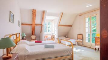 5 sovrum, strykjÀrn/strykbrÀda, wi-fi och sÀngklÀder